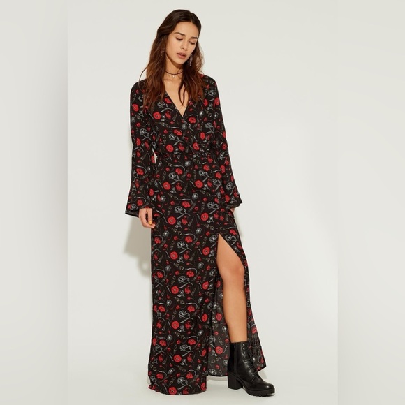 TEZENIS, Bell Sleeves Rose Floral Print - Picture 2 of 9